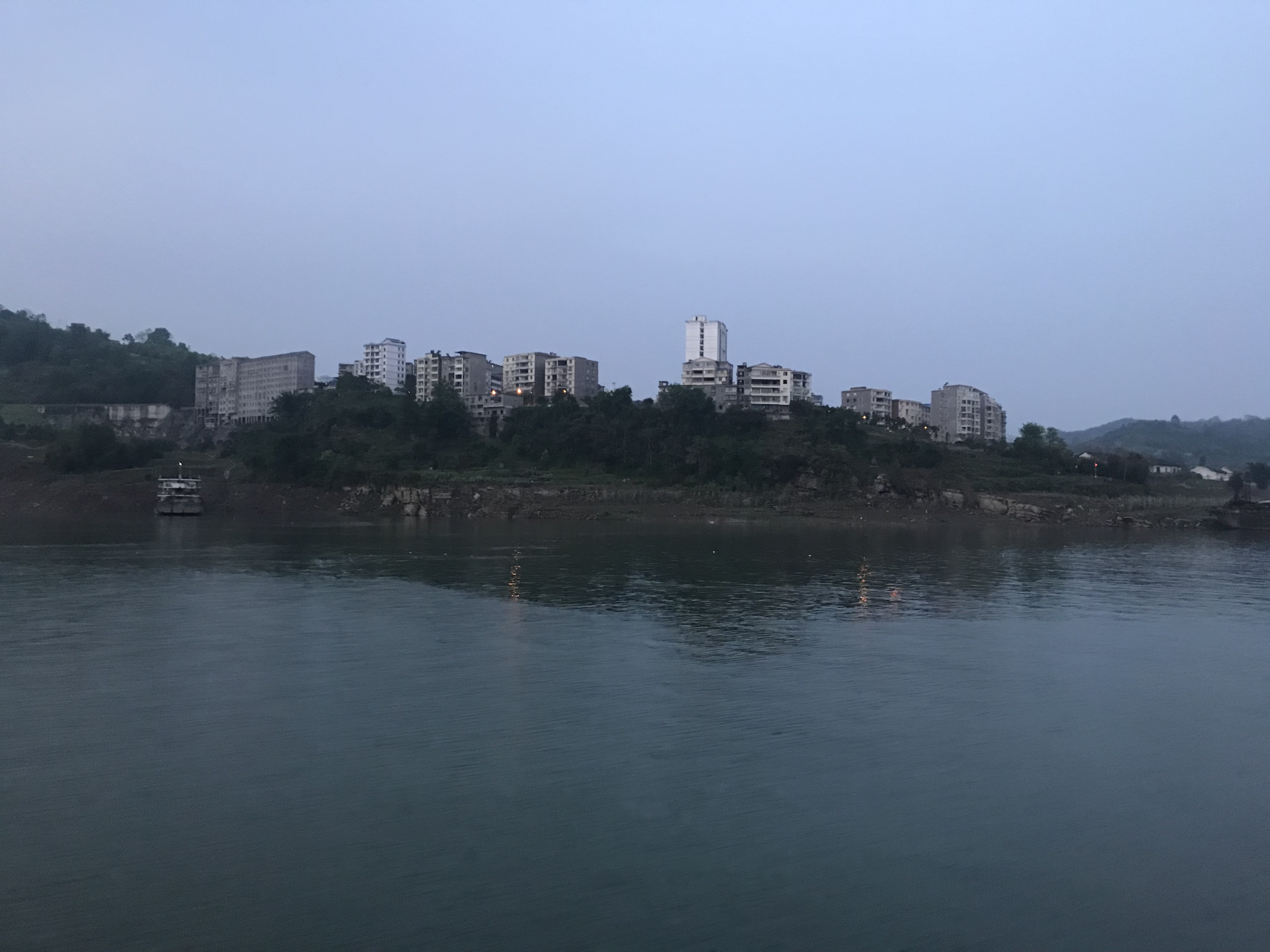 ./2018/03 - Viking China/16 - Shibaozhai/IMG_7332.JPG